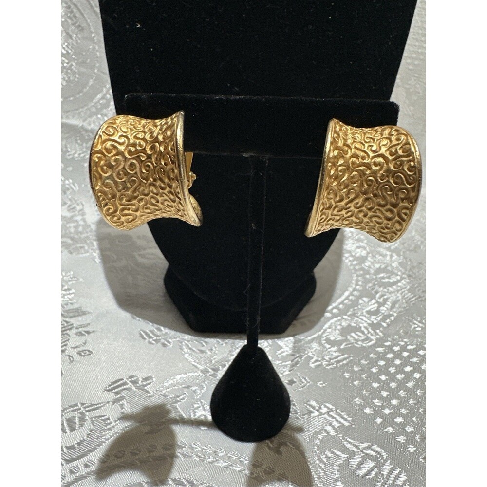Gold Tone  Clip Wide Earrings